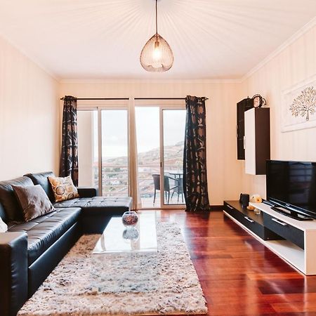 Vip VI - Sea View Apartment Caniço Eksteriør bilde