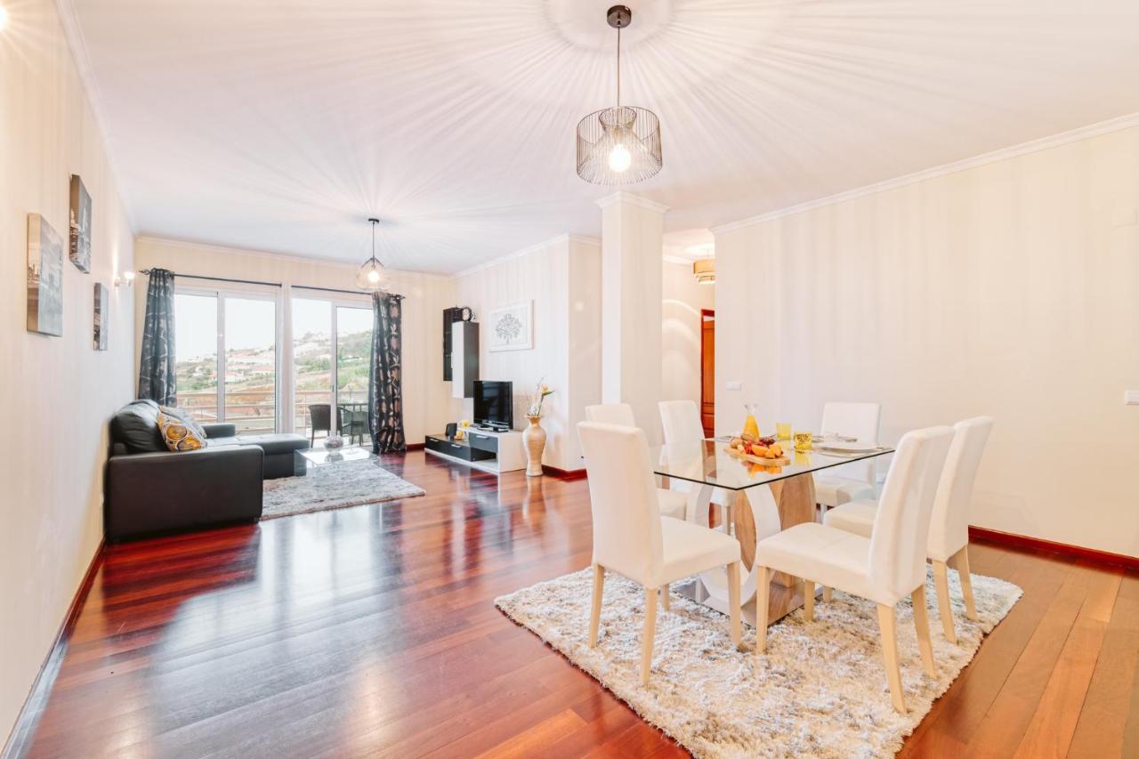 Vip VI - Sea View Apartment Caniço Eksteriør bilde