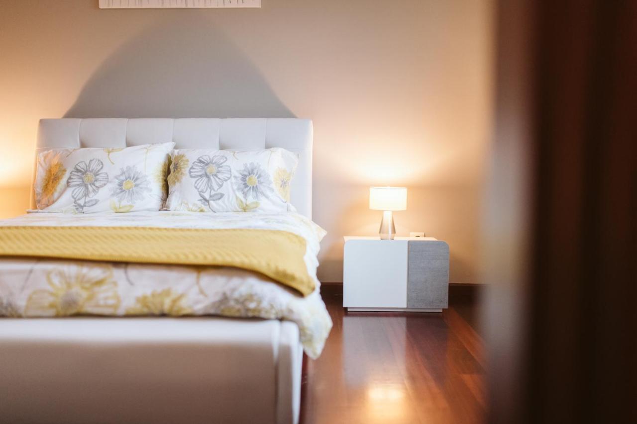 Vip VI - Sea View Apartment Caniço Eksteriør bilde