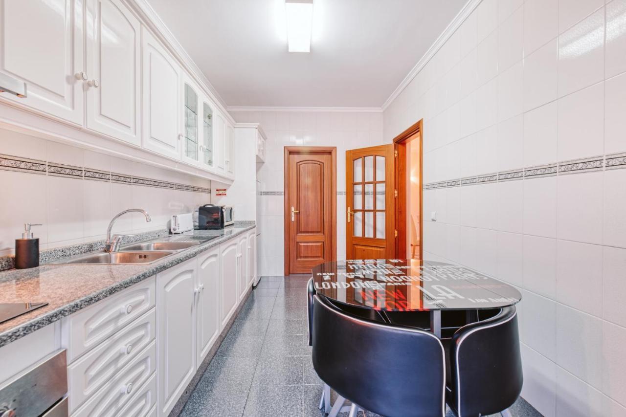Vip VI - Sea View Apartment Caniço Eksteriør bilde